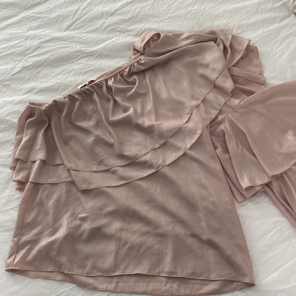 Parker Blouse size small. Pale pink with shimmer. - Picture 3 of 3